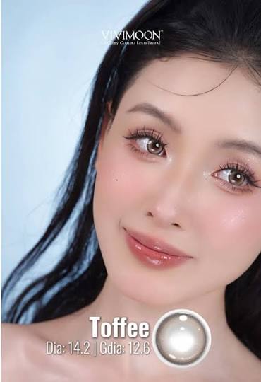 Lens 1 ngày Kính áp tròng Toffee - Nâu Caramel Khói với độ cận từ 0.00 đến -5.00 độ.