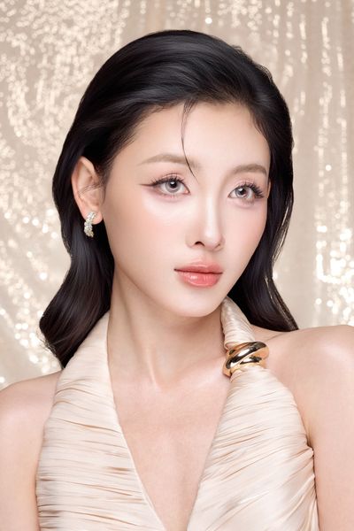 Lens 1 ngày - Kính áp tròng Pearl Gray - Nâu xám ngọc trai, cuốn hút và sang trọng