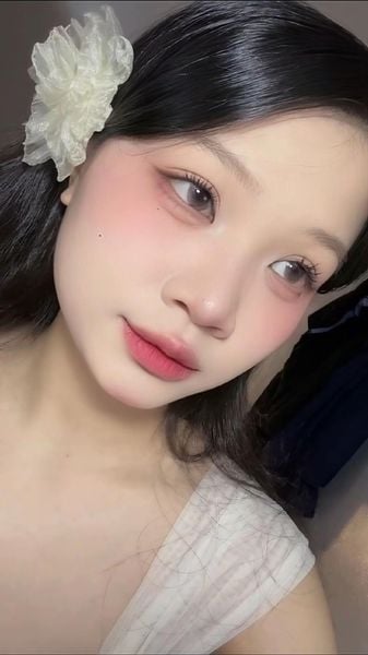 Lens 1 ngày Kính áp tròng Peony Pink - Hồng phớt loang tự nhiên, long lanh trong trẻo