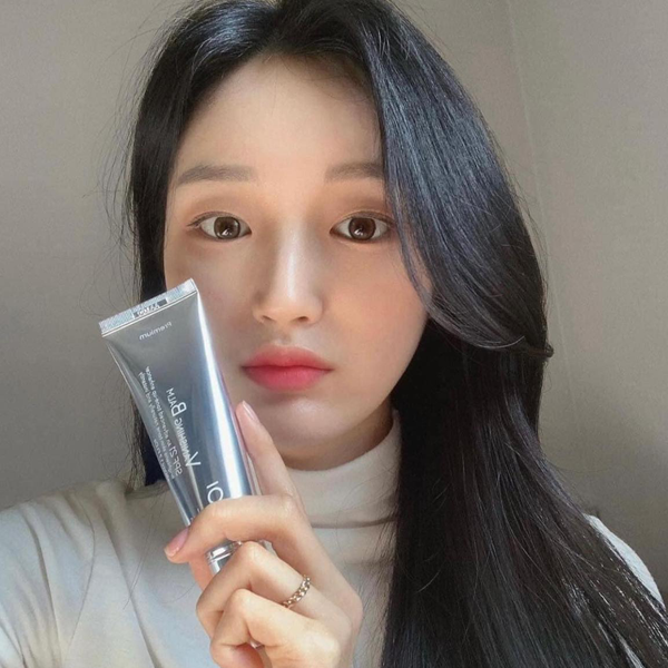 Kem Dưỡng Trắng Da & Se Khít Lỗ Chân Lông 9 Wishes Premium Vanishing Balm 50ml