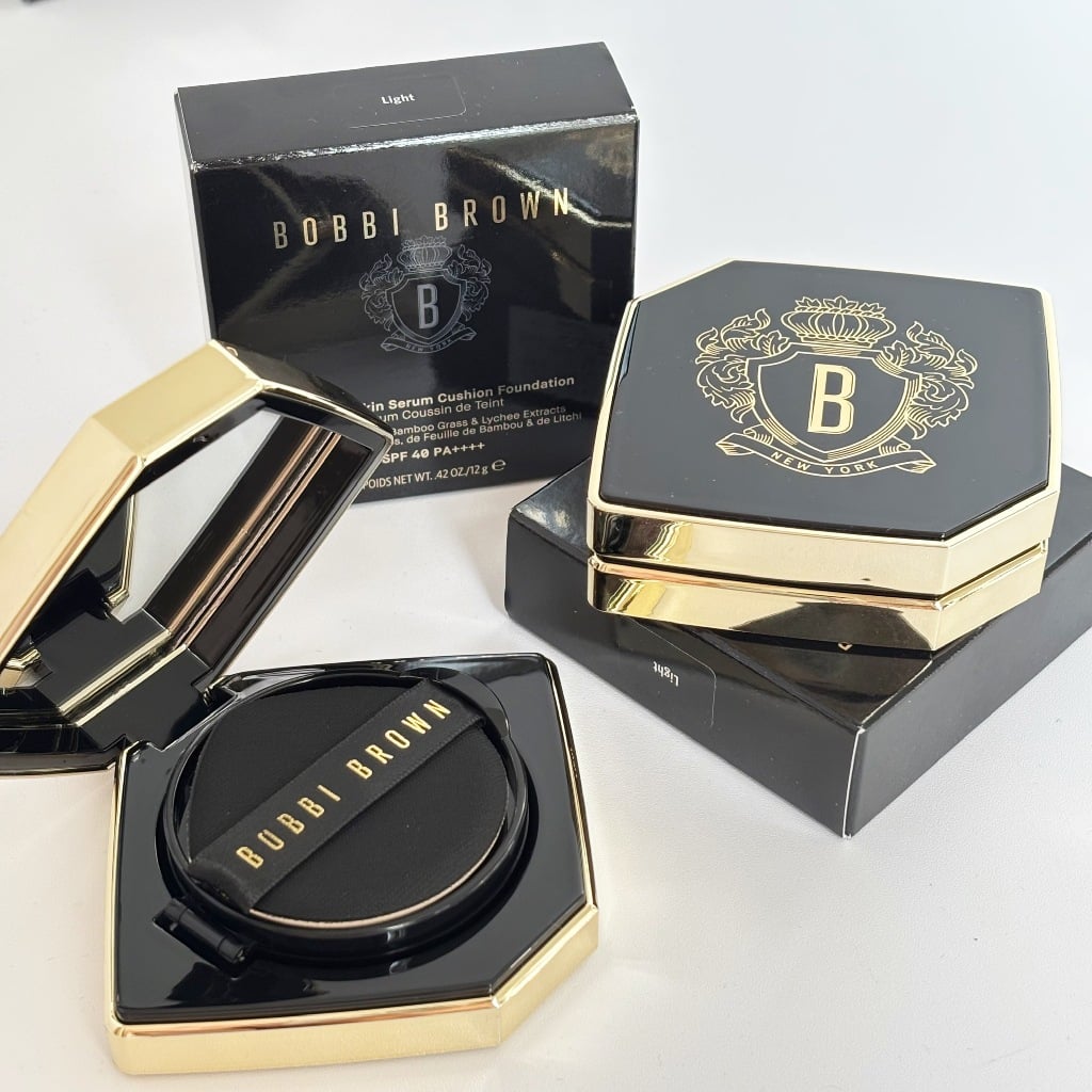 Phấn nước BOBBI BROWN Cushion Intensive Skin Serum Foundation SPF 40 PA +++ (Bản mới) Căng Bóng