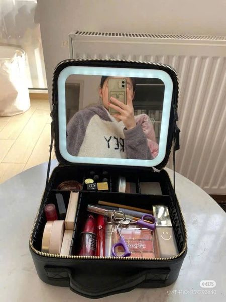 Cốp Đựng Đồ Trang Điểm Đèn Led Kèm Gương 26*23*11cm