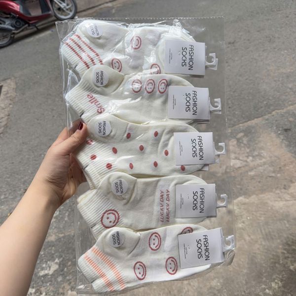 Tất ngắn nhiều kiểu