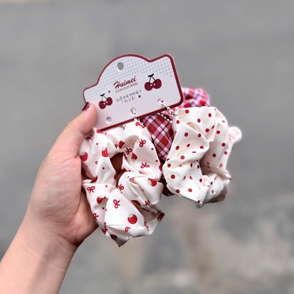 Set 3 scrunchies móc tag