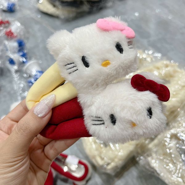 1 chiếc Tách bông kitty đỏ đen mới