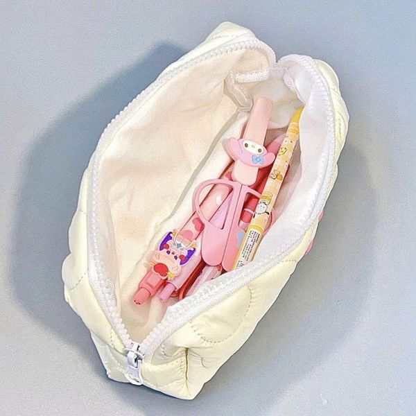 Túi đựng bút xốp trắng kitty