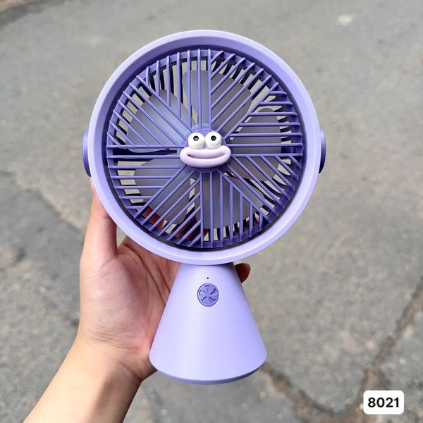 Quạt sạc 8021