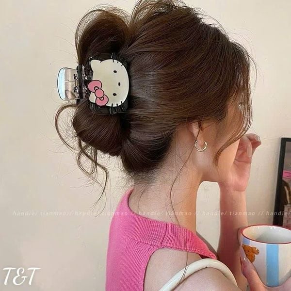 Cào nhựa vuông kitty