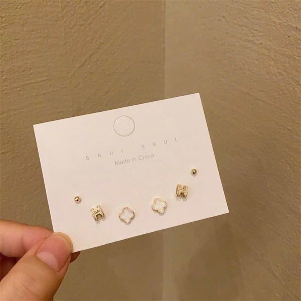 Set khuyên tai cỏ 4 lá chữ H