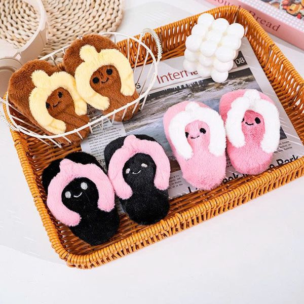 Móc khóa dép lông mặt cười