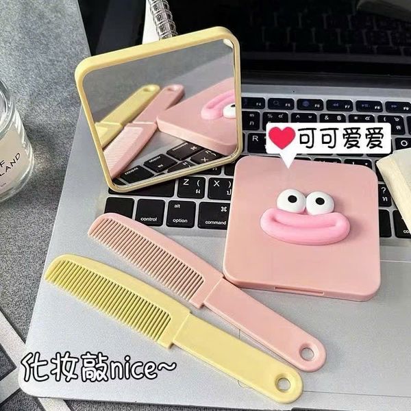 Gương lược cầm tay có cán - mã trứng + môi dày