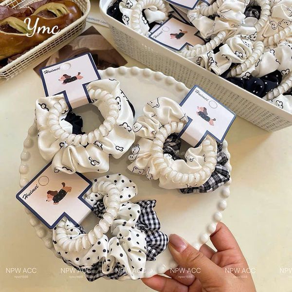 Set 2 scrunchies + lò xo