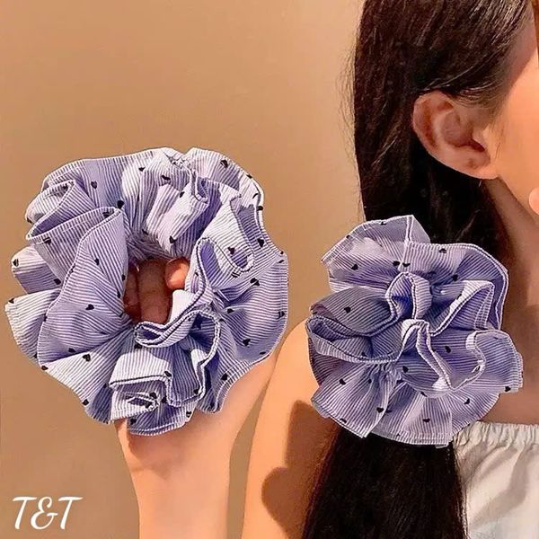 Scrunchies 4 lớp sọc xanh trái tim đen