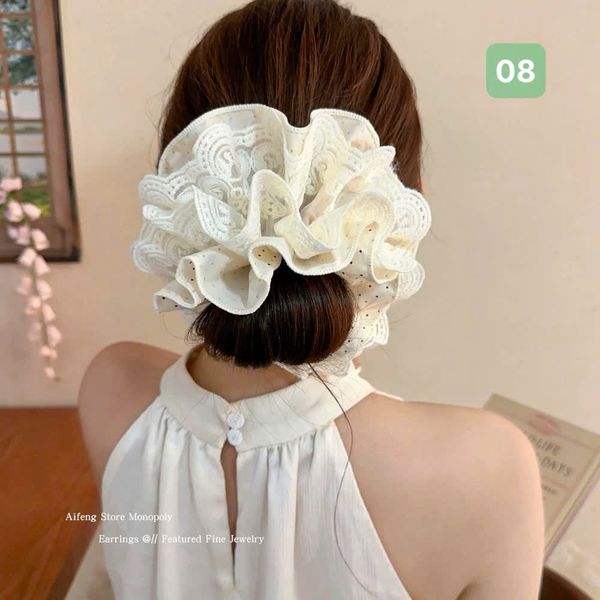 Scrunchies 4 lớp trắng ren chấm bi mới