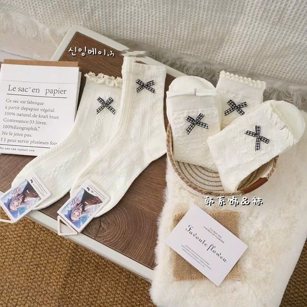 Tất kiểu ren móc tam giác