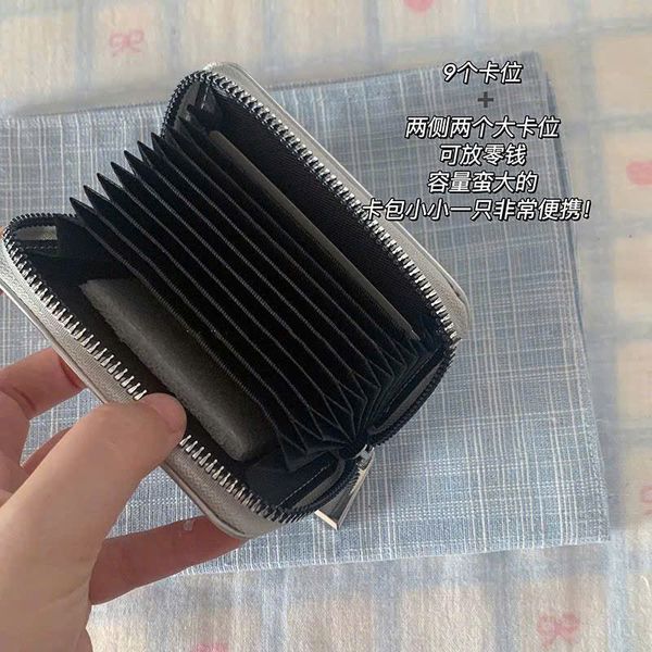 Ví ngắn sao đen bạc