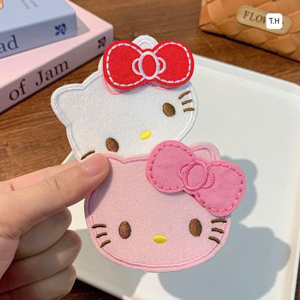 Dán mái mặt kitty nơ