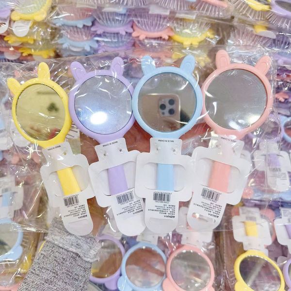 Gương lược thú màu pastel