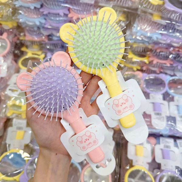 Gương lược thú màu pastel