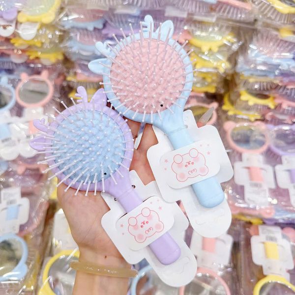 Gương lược thú màu pastel