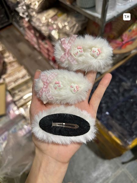 Tách lông mịn 2 charm đính nơ