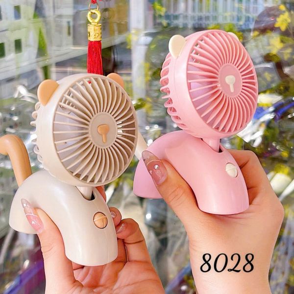 Quạt sạc 8028