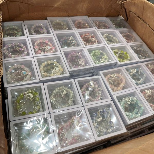 Vòng tay charm hộp cao cấp