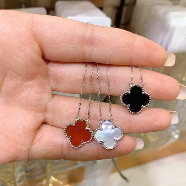 Vòng cổ cỏ 4 lá