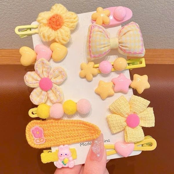 Vỉ 12 kẹp len hoa phồng