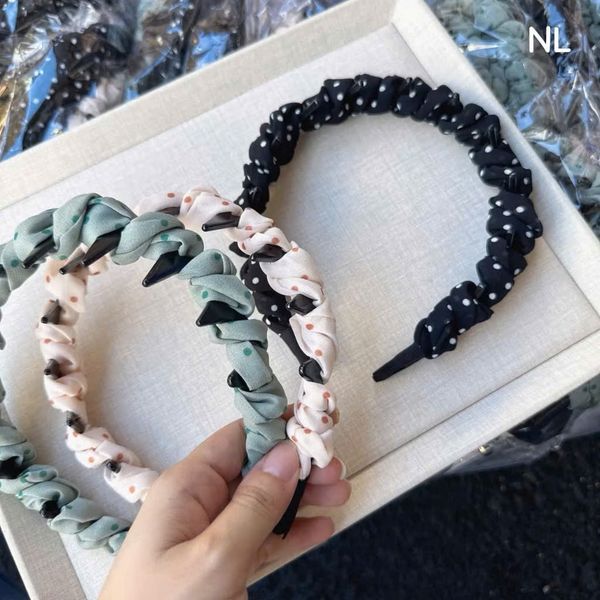 Xược voan chấm bi