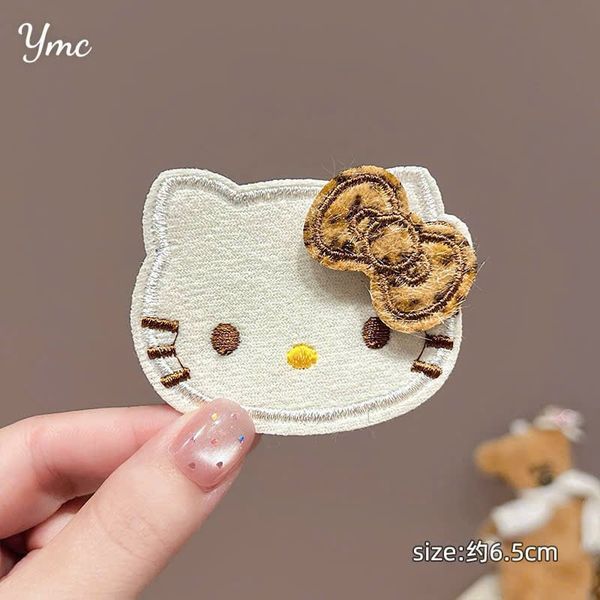 Dán mái kitty trắng