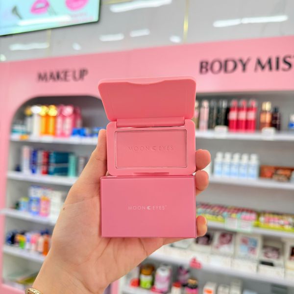 MOONEYES Phấn Má Hồng Romance Collector 6.5g