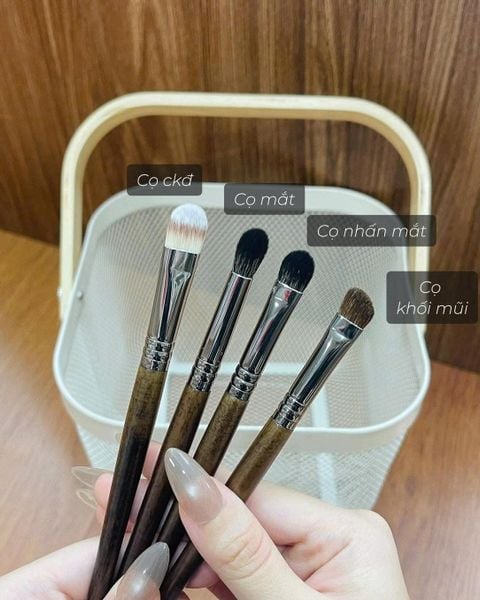 Bộ Cọ Trang Điểm 14 Cây LÔNG THÚ Cán Gỗ Kèm Túi Lưới (Loại 1)