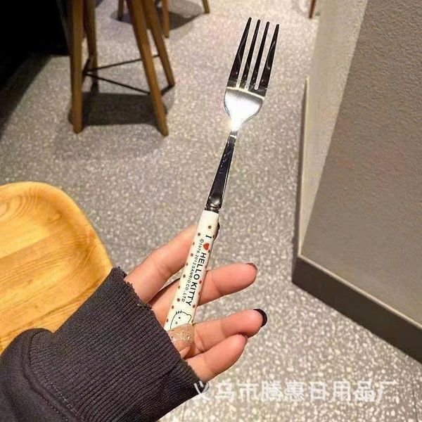 Bộ dụng cụ ăn uống kitty