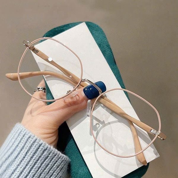 Kính sắt CE gọng mảnh