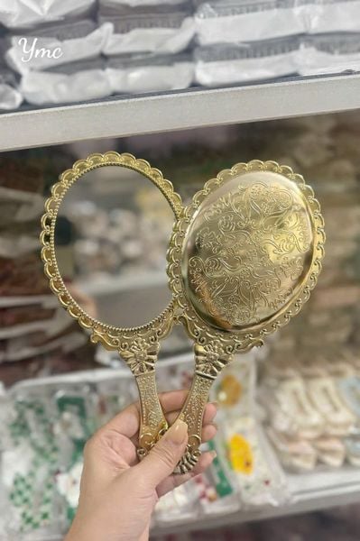 Gương cầm tay hoàng gia
