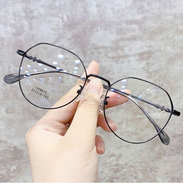 Kính gọng sắt đuôi pha màu