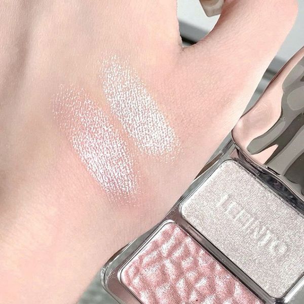 LEE INTO Phấn Bắt Sáng 2 ô