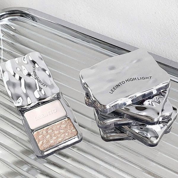 LEE INTO Phấn Bắt Sáng 2 ô