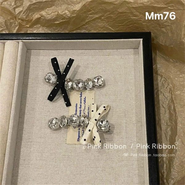 1 Kẹp đá nơ chấm bi