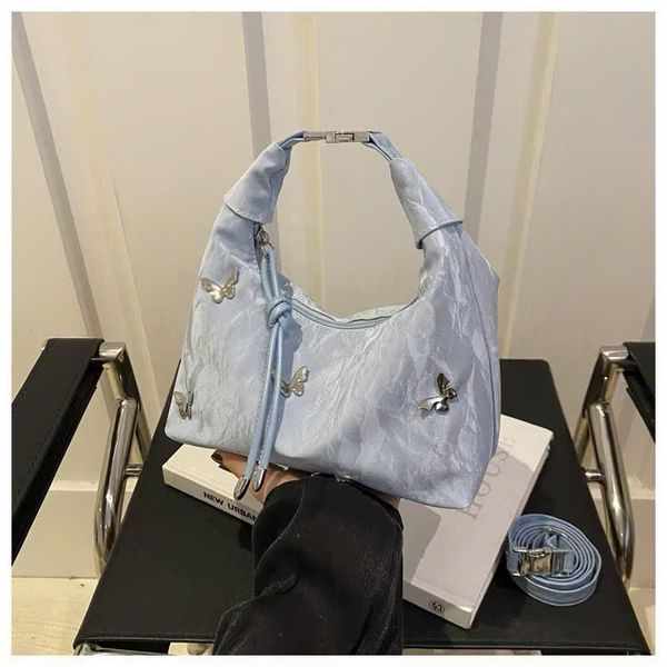 Túi xách họa tiết bướm