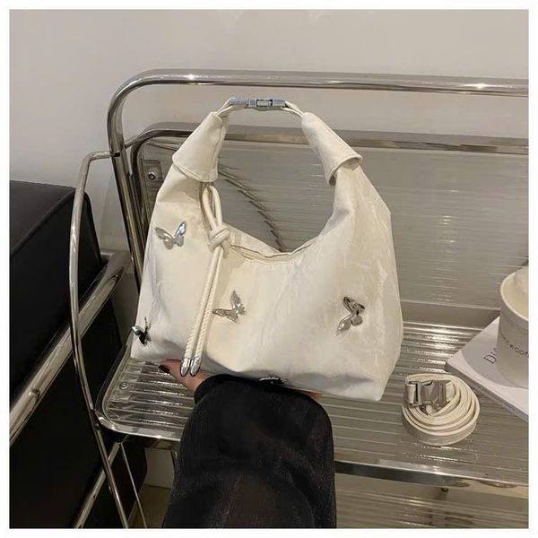 Túi xách họa tiết bướm