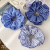 Scrunchies kẻ xanh trơn