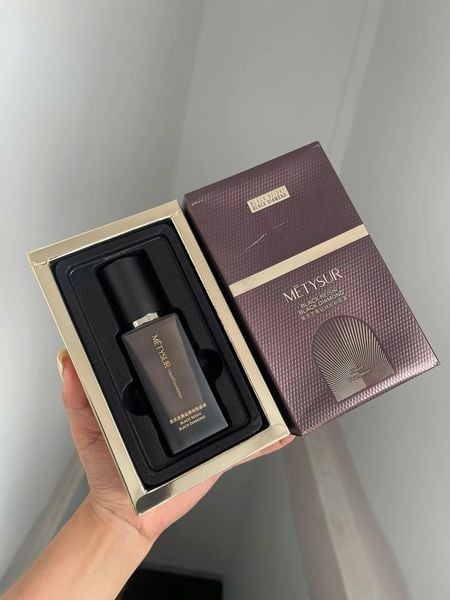 METYSUR Kem Nền Black Reishi Black Diamond #01 Trắng Ngà 35g