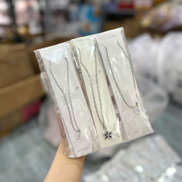 Set dây chuyền đính charm