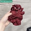 Scrunchies đỏ đô chấm bi