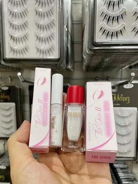 Keo dán mi The Giver  siêu dính chuyên dụng cho makeup 4ml/ 5ml