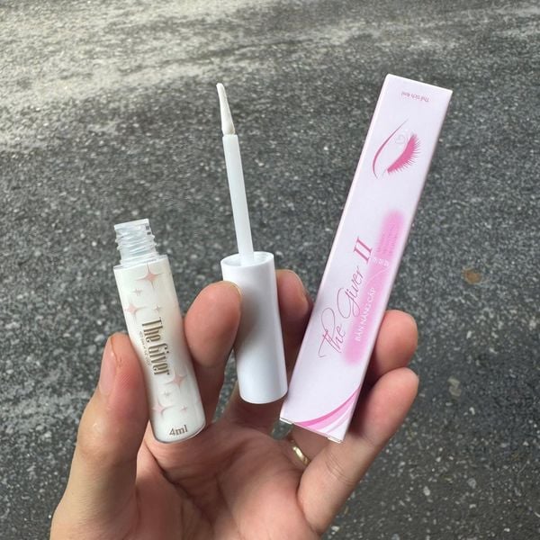 Keo dán mi The Giver  siêu dính chuyên dụng cho makeup 4ml/ 5ml