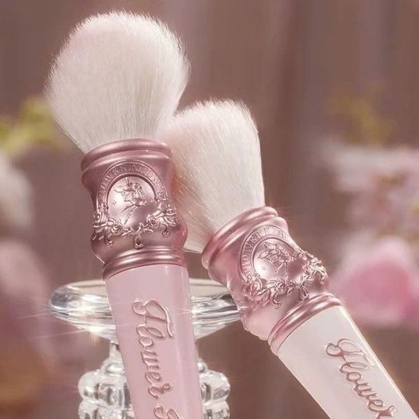 Cọ má hồng Midsummer Fairytales Flower Knows Chính Hãng