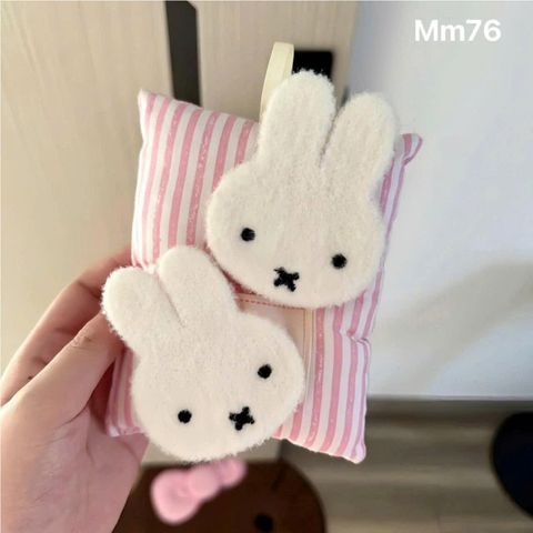 Dán mái thỏ trắng